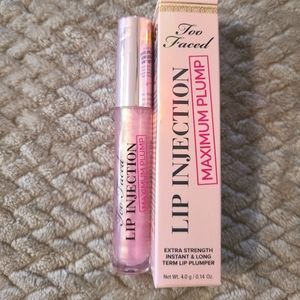 Too Faced Maximum Plump Lip Gloss